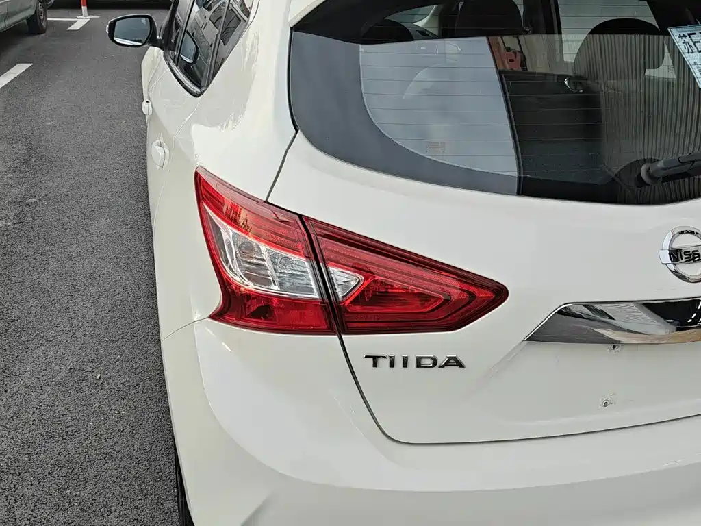Nissan Tiida — миниатюра 6