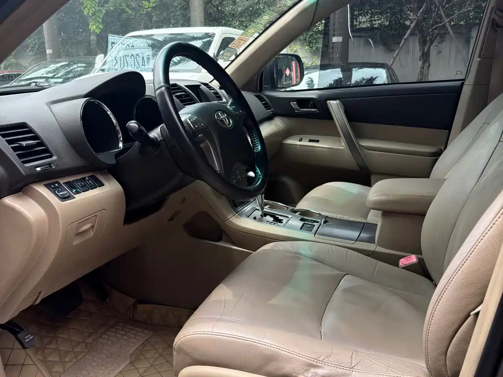 Toyota Highlander — миниатюра 6