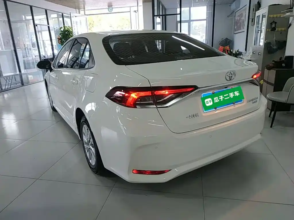 Toyota Corolla — миниатюра 5
