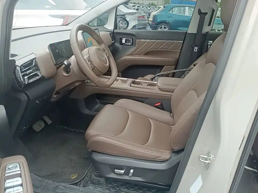 Wuling Xingguang 730 New Energy — миниатюра 20