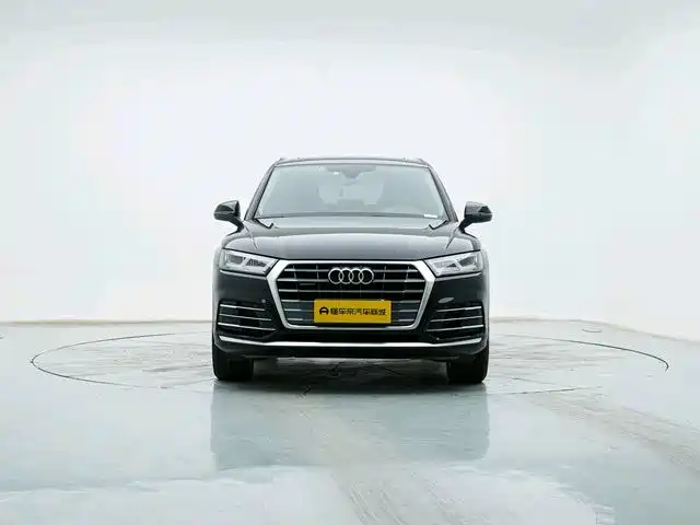 Audi Q5L — миниатюра 2