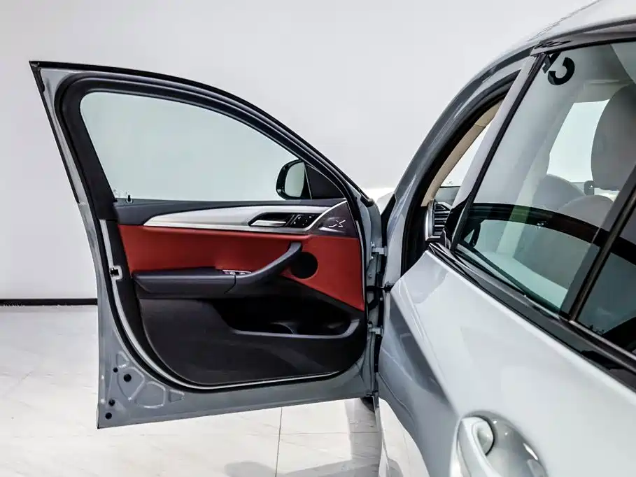 BMW X4 — миниатюра 8