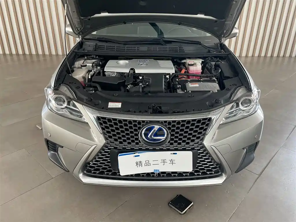 Lexus CT — миниатюра 10