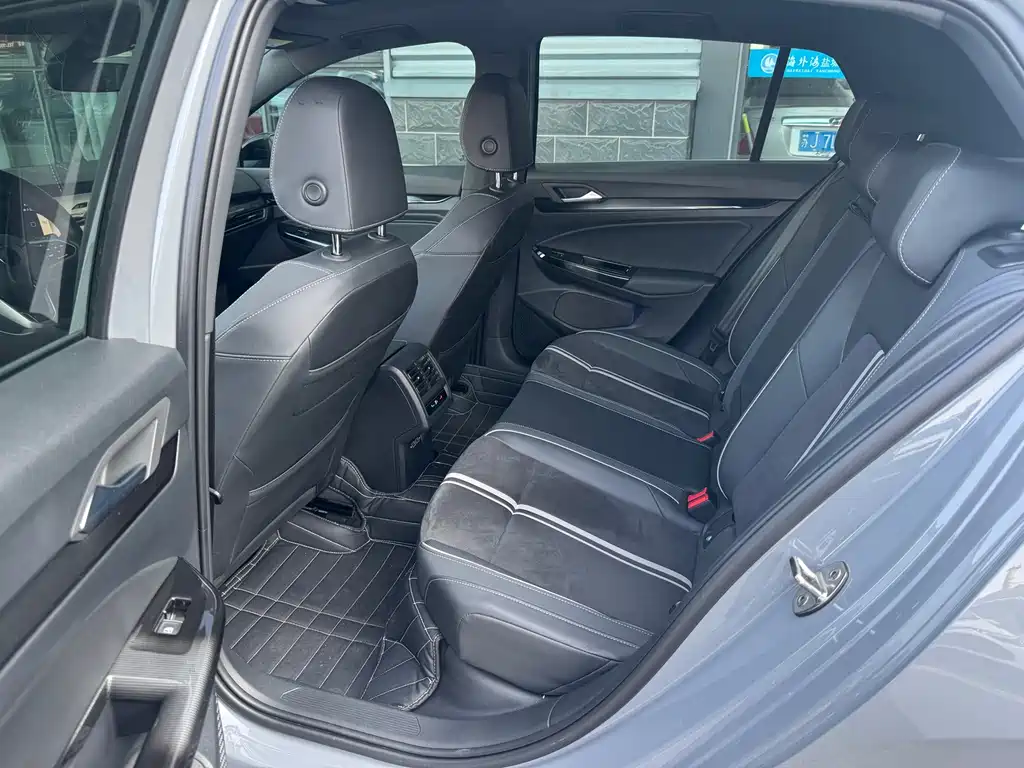 Volkswagen Golf — миниатюра 4