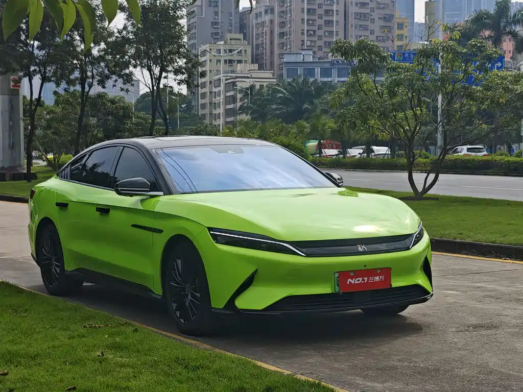 BYD Han — миниатюра 3