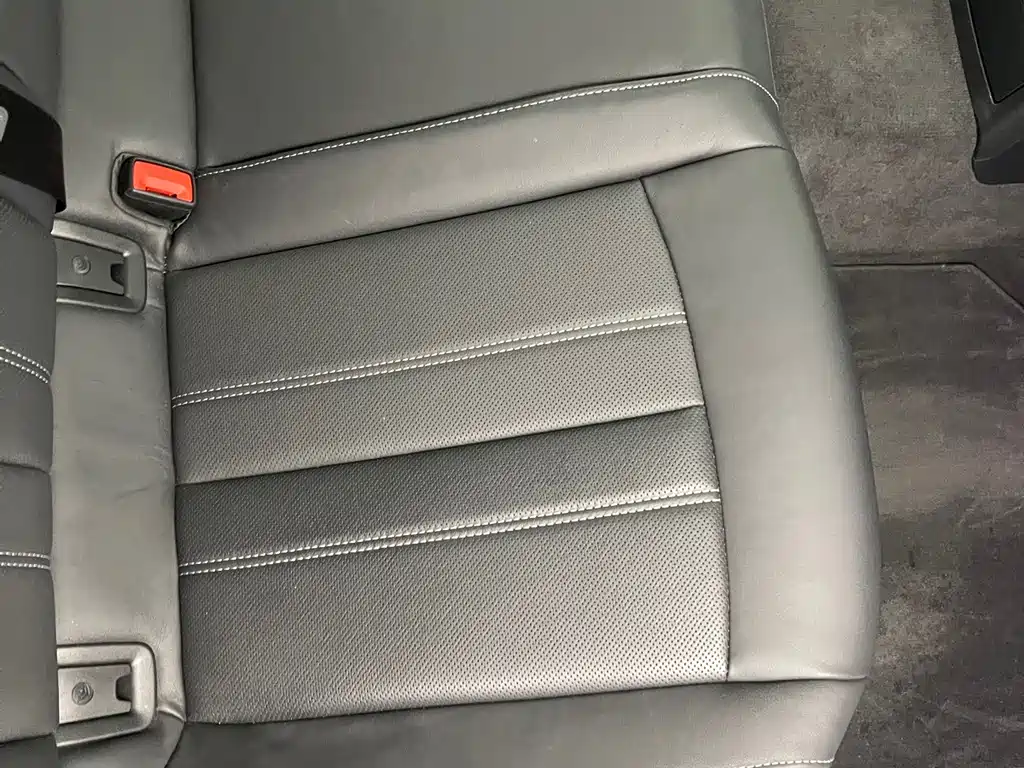 Audi A4L — миниатюра 24