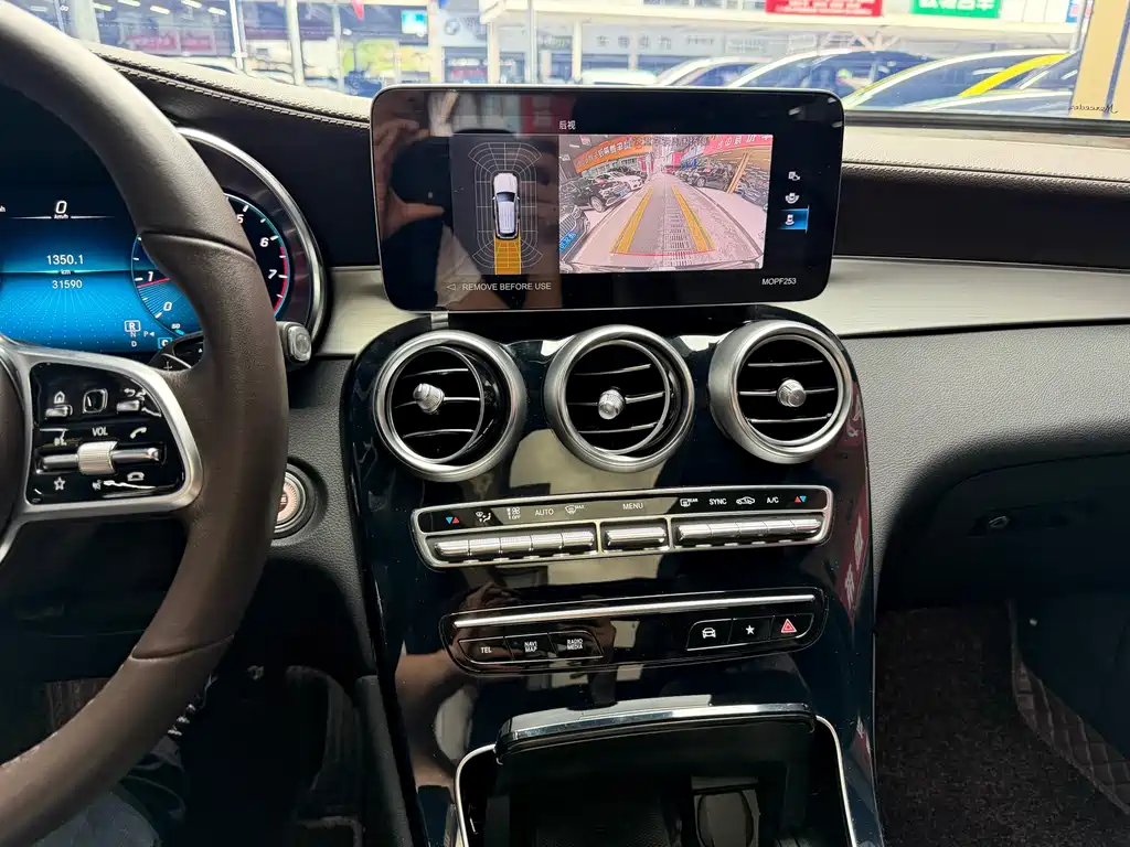 Mercedes-Benz GLC — миниатюра 9