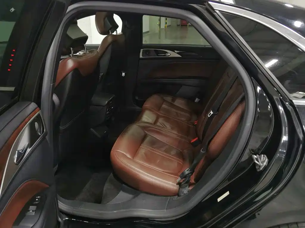 Lincoln MKZ — миниатюра 15