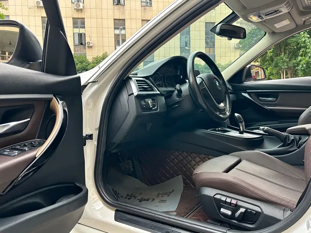 BMW 3 Series — миниатюра 8