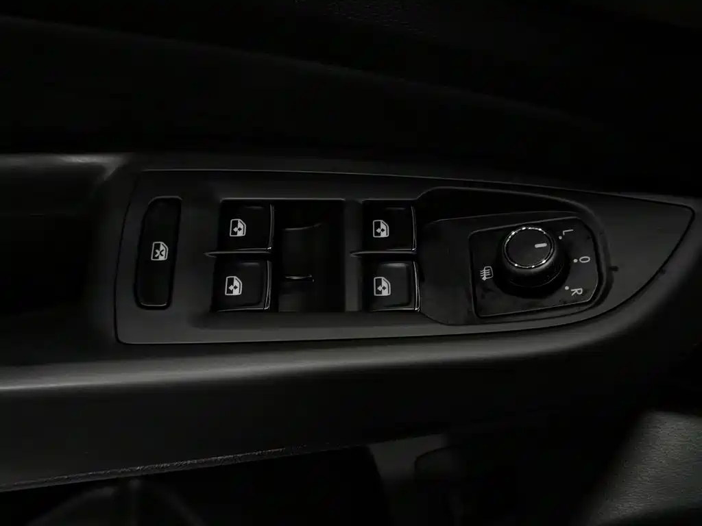 Volkswagen Passat — миниатюра 8