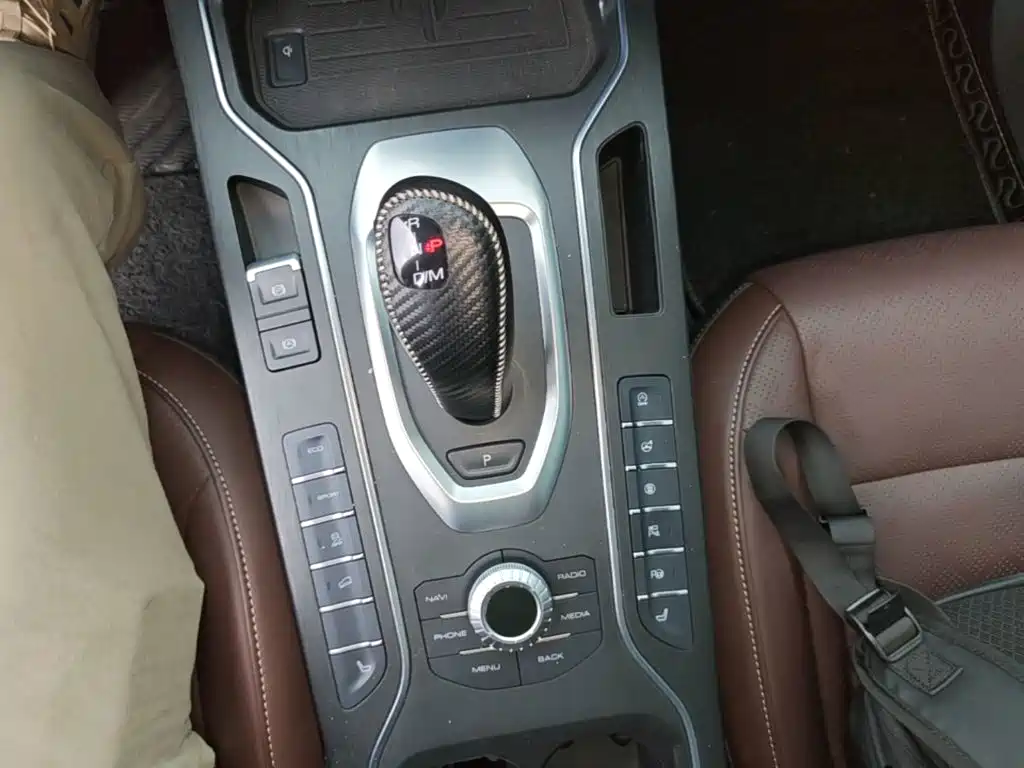 Wey Wey VV6 — миниатюра 14