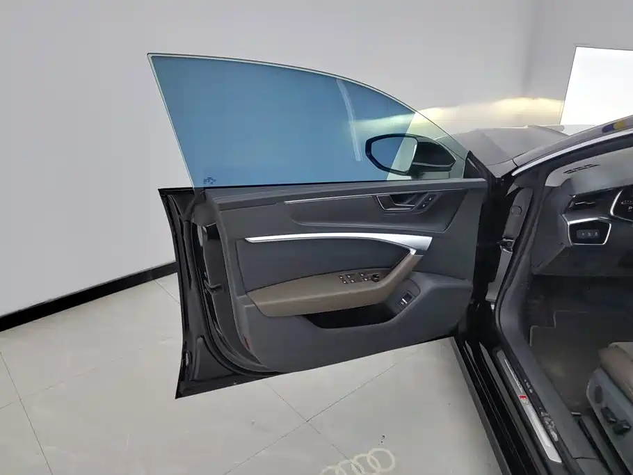 Audi A7L — миниатюра 7
