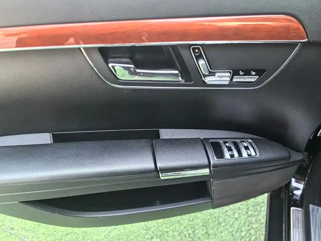 Mercedes-Benz S-Class S 2006 S 350
