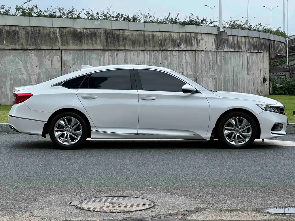Honda Accord 2018 260TURBO Elite VI