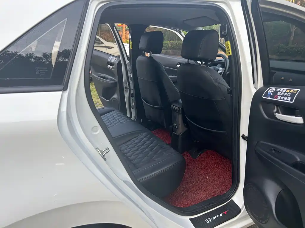 Honda Fit — миниатюра 5