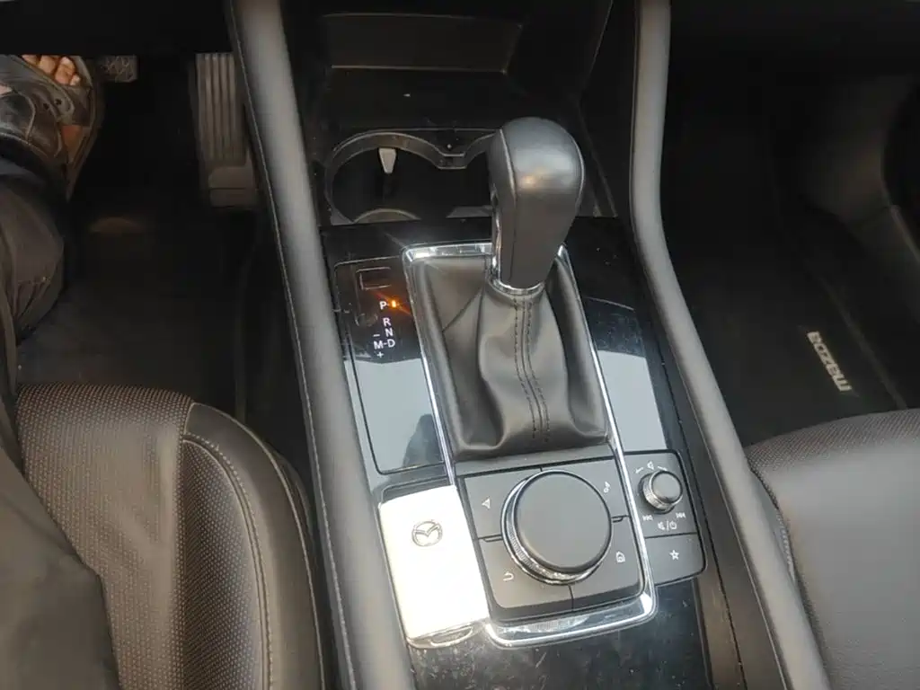 Mazda 3 Axela — миниатюра 14