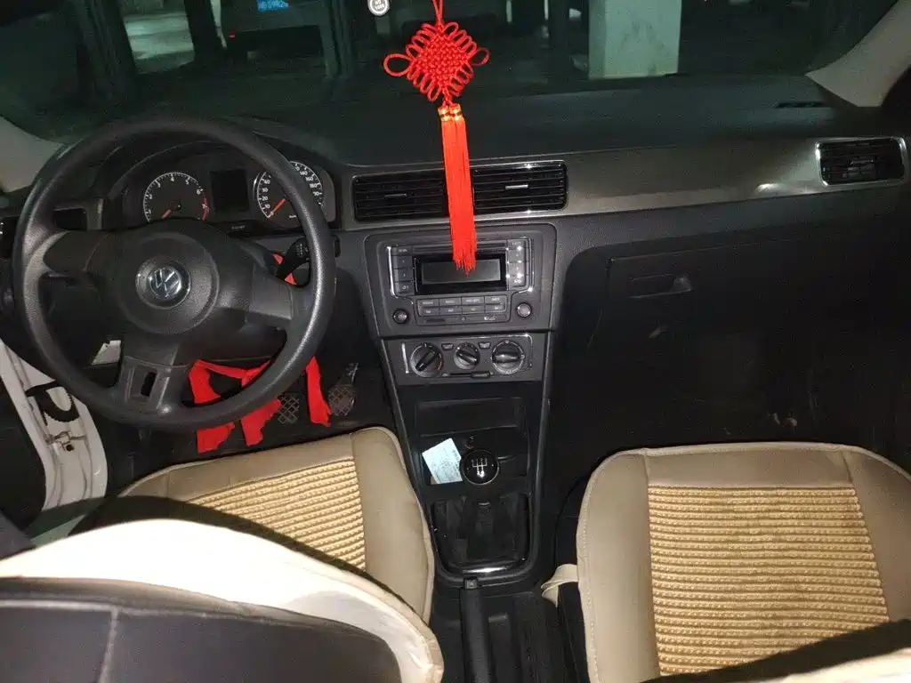 Volkswagen Santana — миниатюра 5