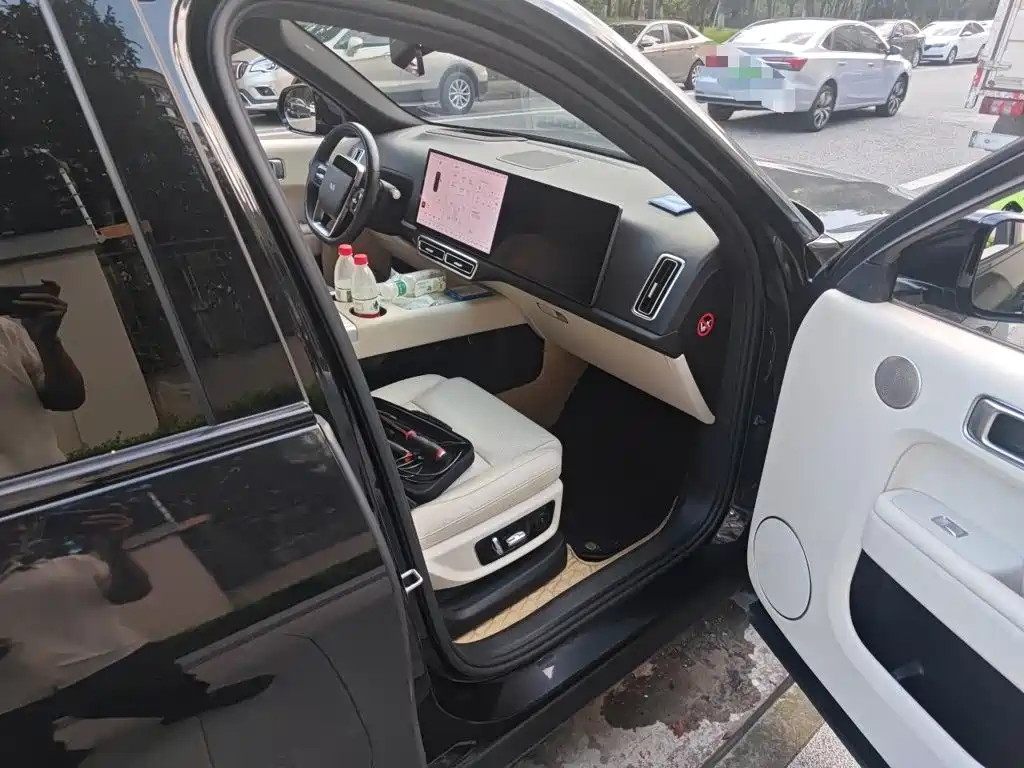 Li Auto Li L8 — миниатюра 18