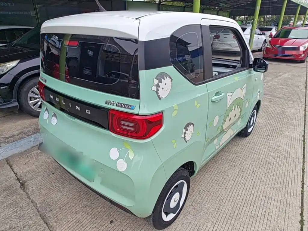 Wuling MINIEV — миниатюра 5