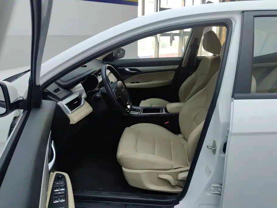 Geely Emgrand — миниатюра 9