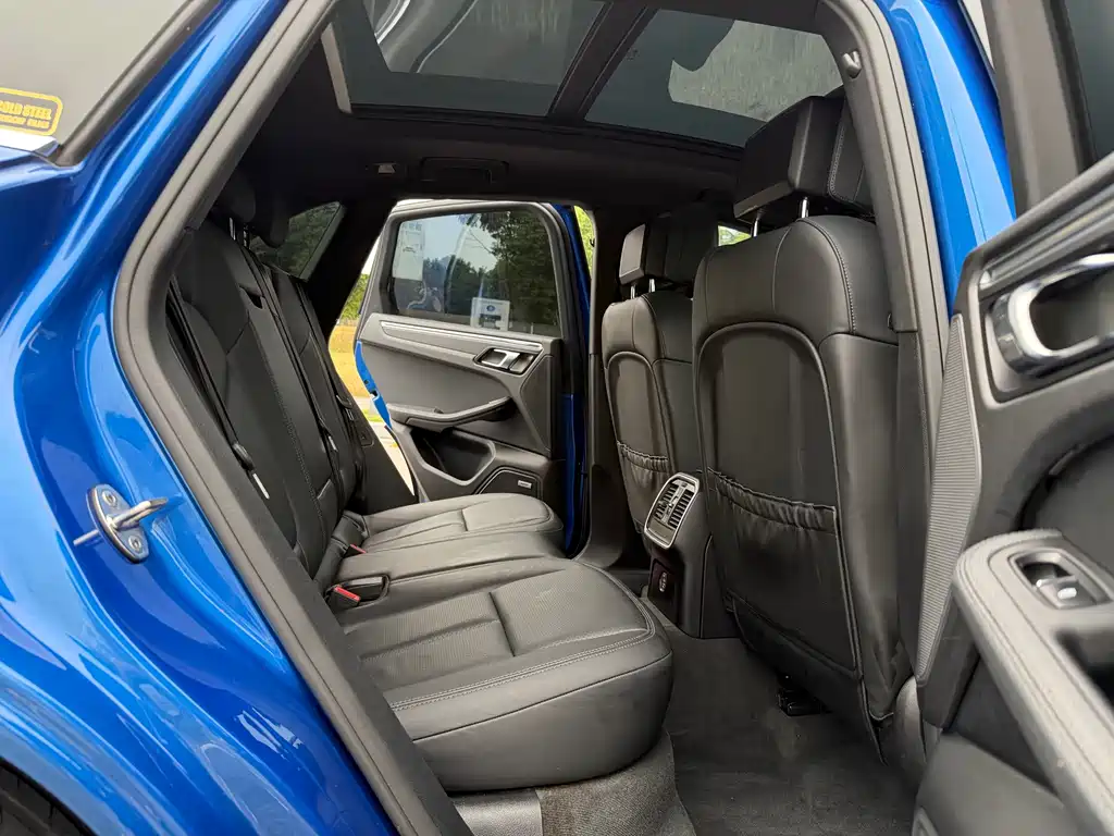 Porsche Macan — миниатюра 13