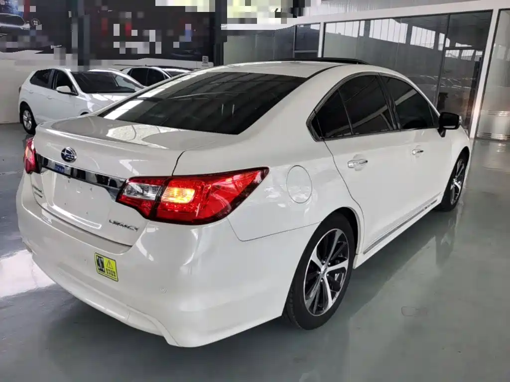 Subaru Legacy — миниатюра 7
