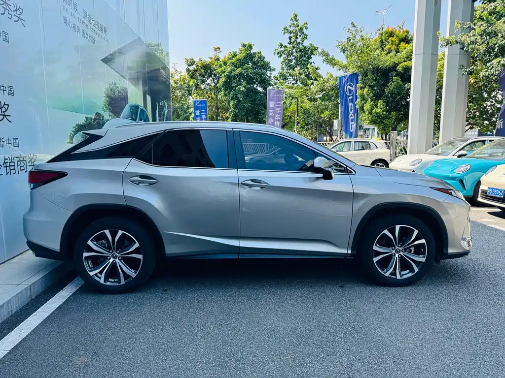Lexus RX — миниатюра 11