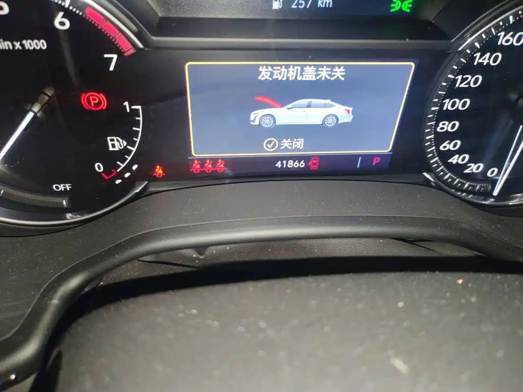 Cadillac CT5 — миниатюра 13