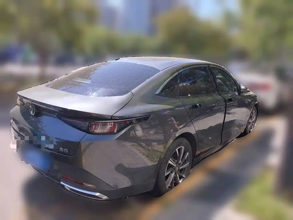 Changan Eado — миниатюра 4