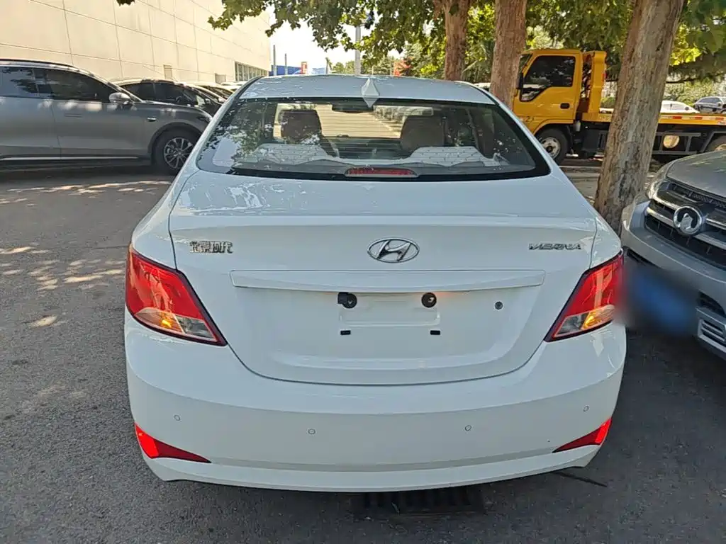Hyundai Verna — миниатюра 6