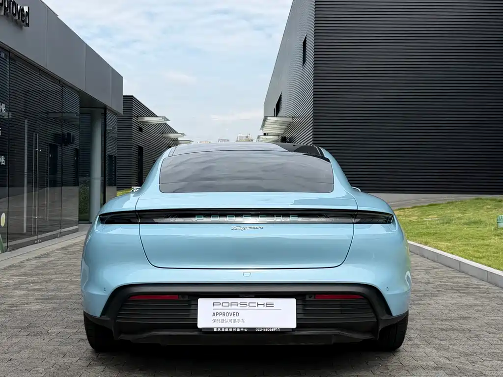 Porsche Taycan — миниатюра 4