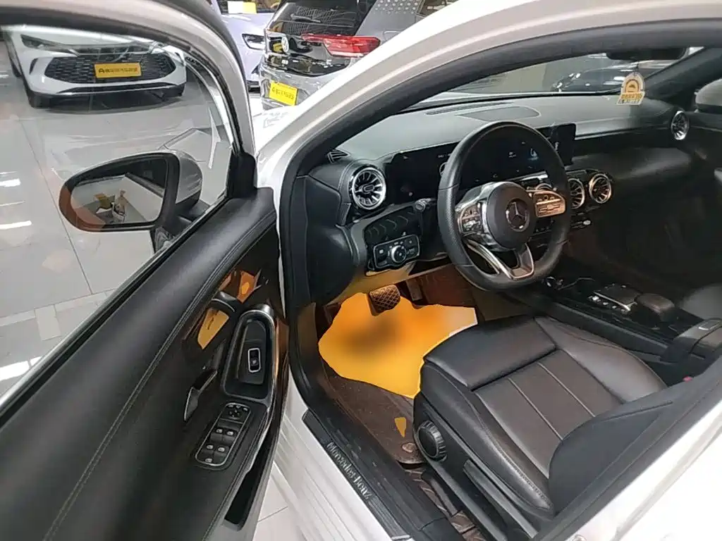 Mercedes-Benz A-Class — миниатюра 21