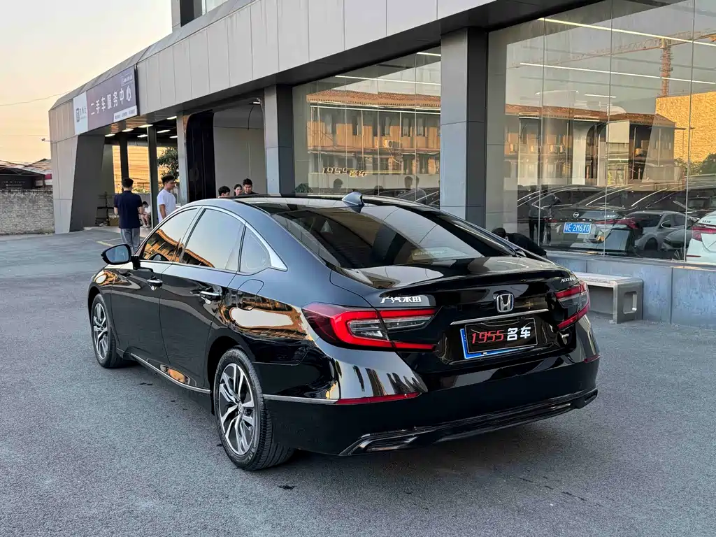 Honda Accord — миниатюра 7