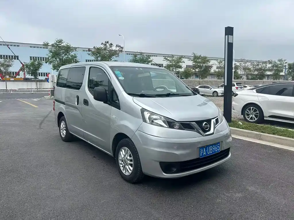 Nissan NV200 — миниатюра 3