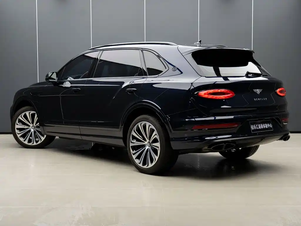 Bentley Bentayga — миниатюра 5