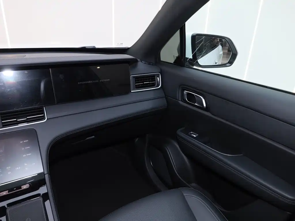 Li Auto Li ONE — миниатюра 32