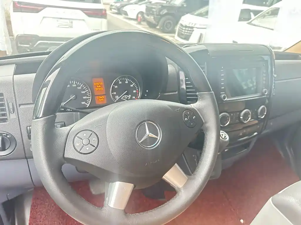 Mercedes-Benz Sprinter — миниатюра 3