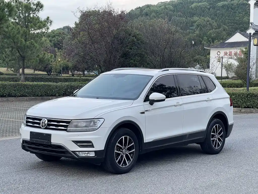 Volkswagen Tiguan L
