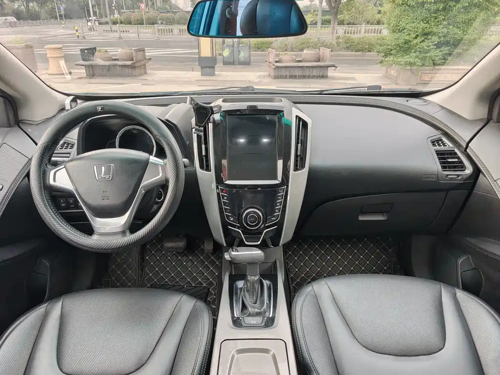 Luxgen U6 TURBO — миниатюра 10