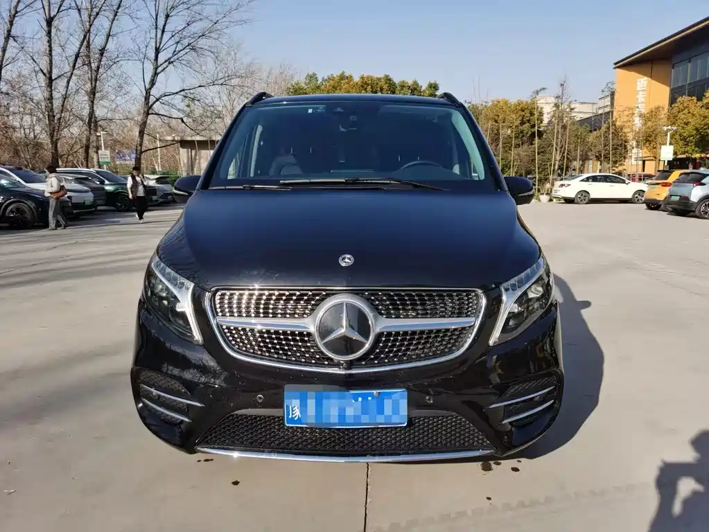 Mercedes-Benz V-Class 2024