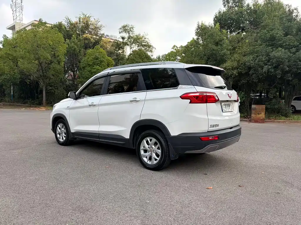 Wuling Hongguang S3 — миниатюра 9