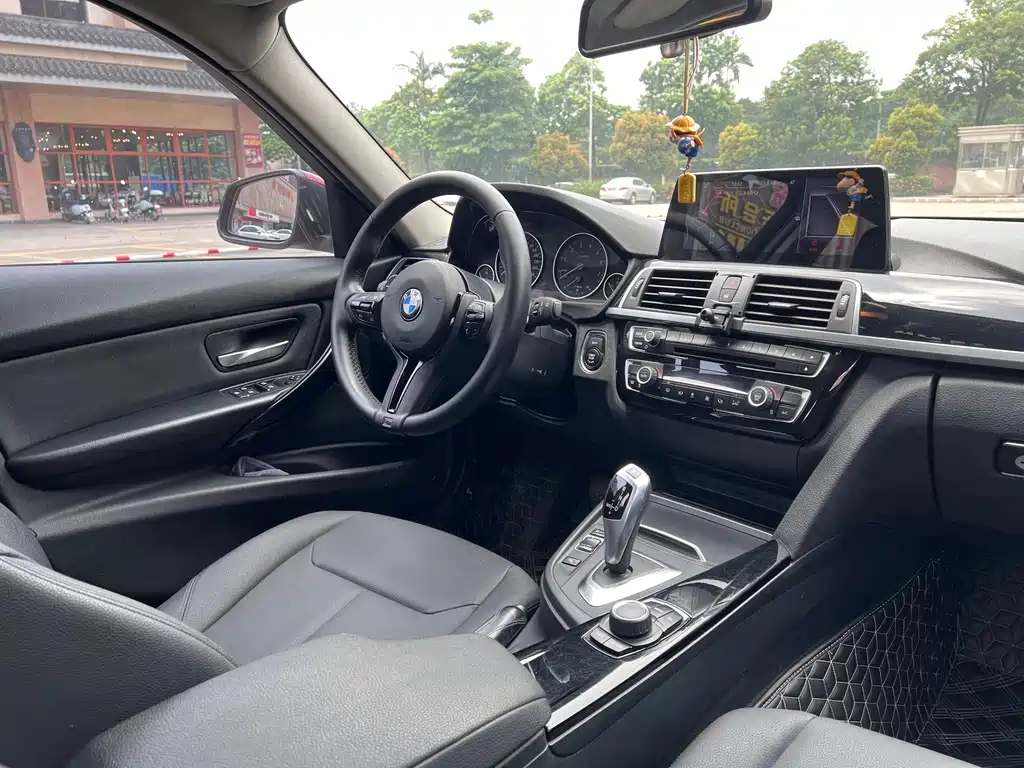 BMW 3 Series — миниатюра 10