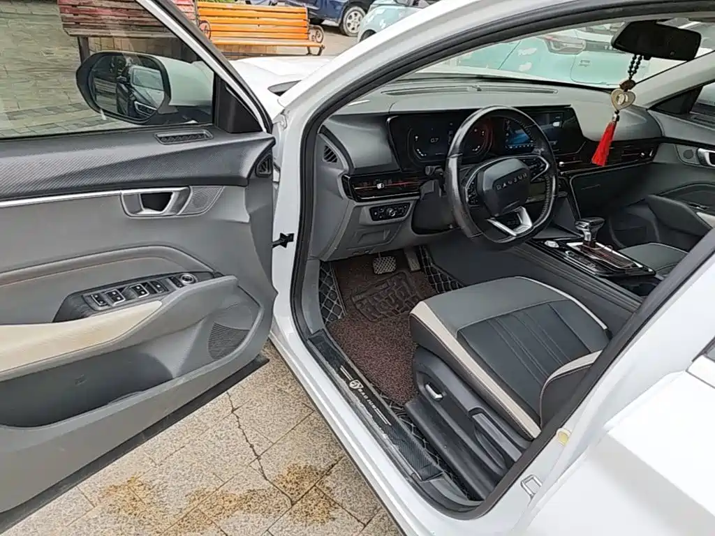 Baojun RC-6 — миниатюра 16