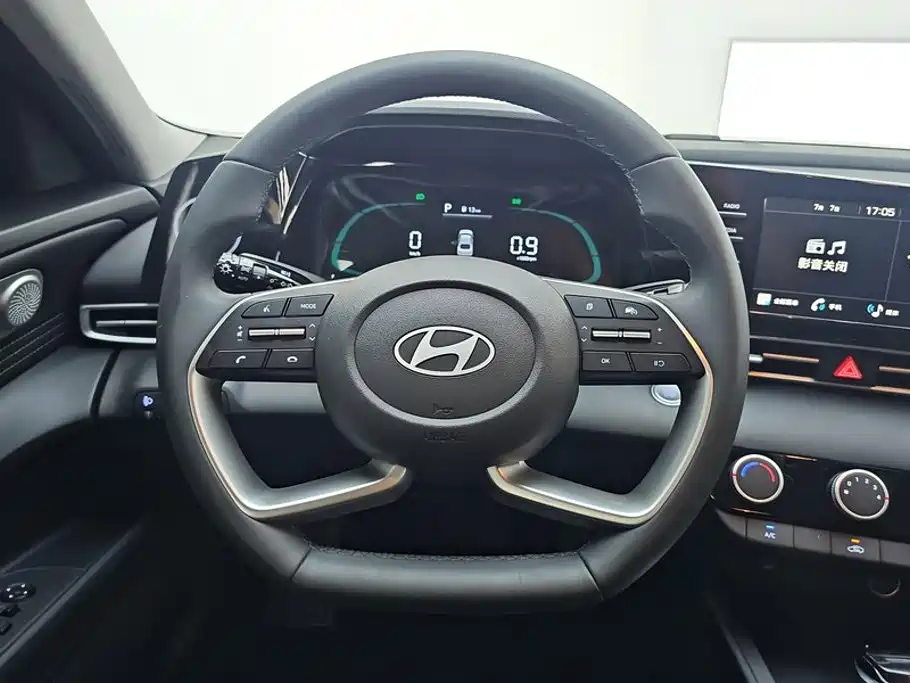 Hyundai Elantra — миниатюра 15