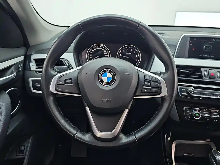 BMW X1 — миниатюра 15