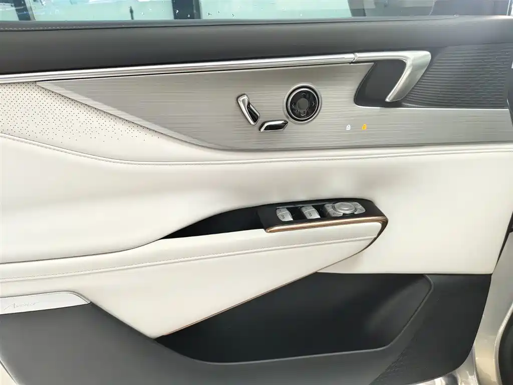 BUICK GL8 NEW ENERGY