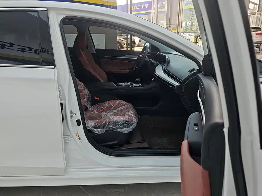 Changan Eado — миниатюра 8