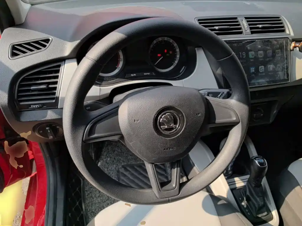 Skoda Fabia — миниатюра 11