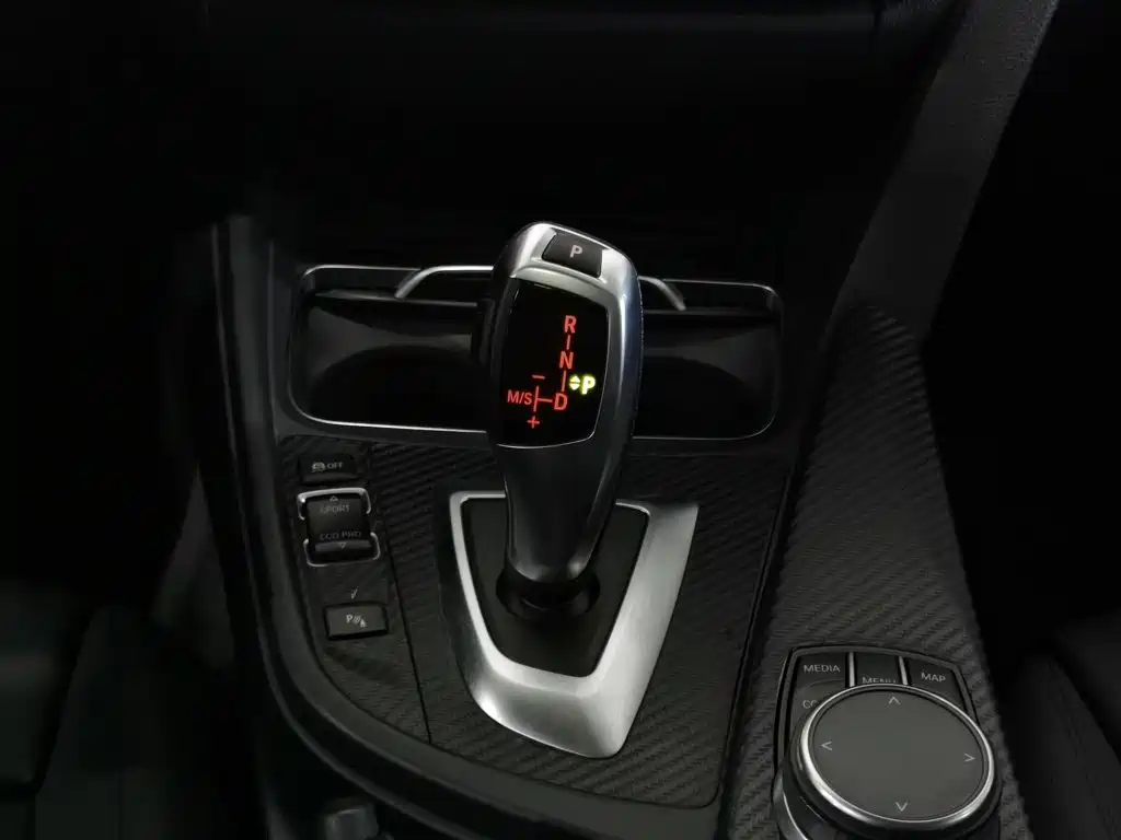 BMW 3 Series — миниатюра 13