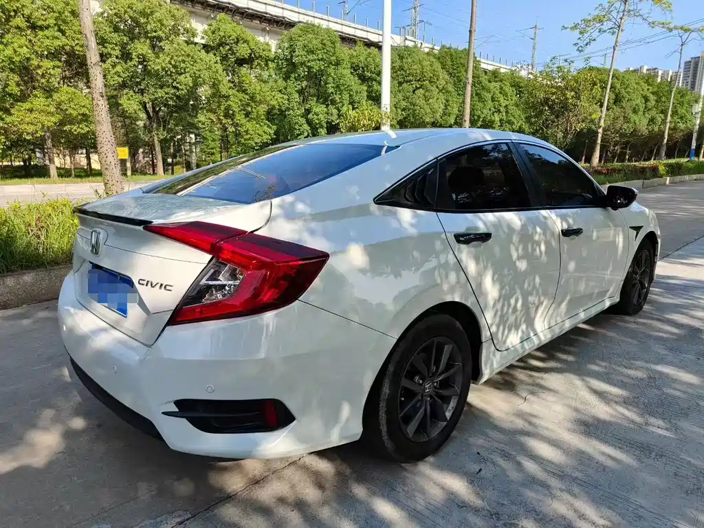 Honda Civic — миниатюра 9